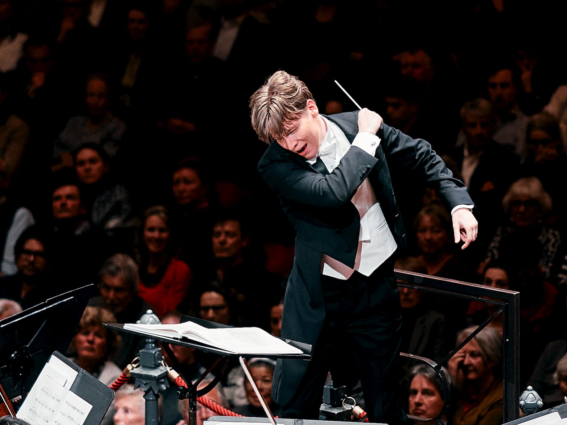 Essentials: Mäkelä and Concertgebouw Orchestra play Dvorák on 7